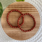 baby-natura-6mm-kogelarmband-rode-jaspis